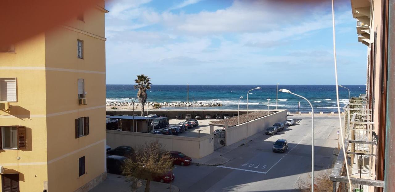 Case Vacanze "Residenze Trapanesi" Trapani Exterior photo